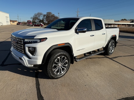 2023 GMC Canyon Denali Truck