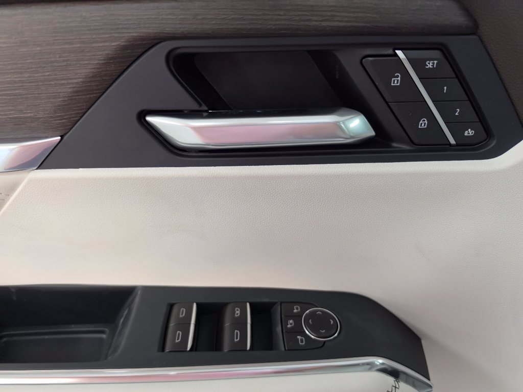 2027 GMC Acadia Denali - Photo 15