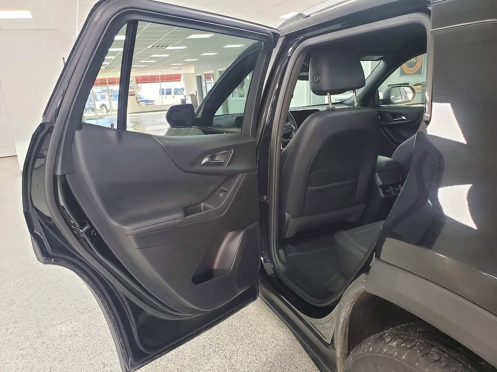 2025 Chevrolet Equinox LT - Photo 23