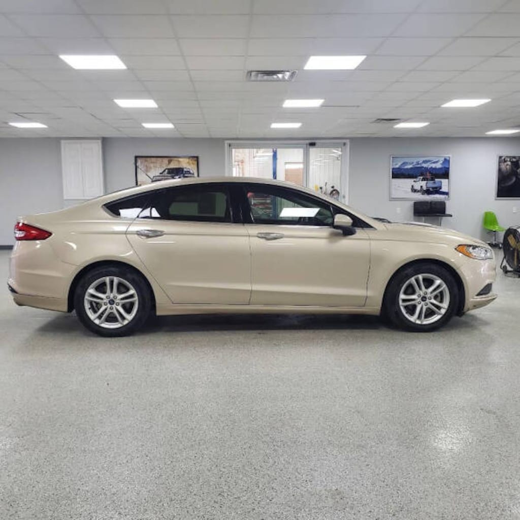 Used 2018 Ford Fusion SE