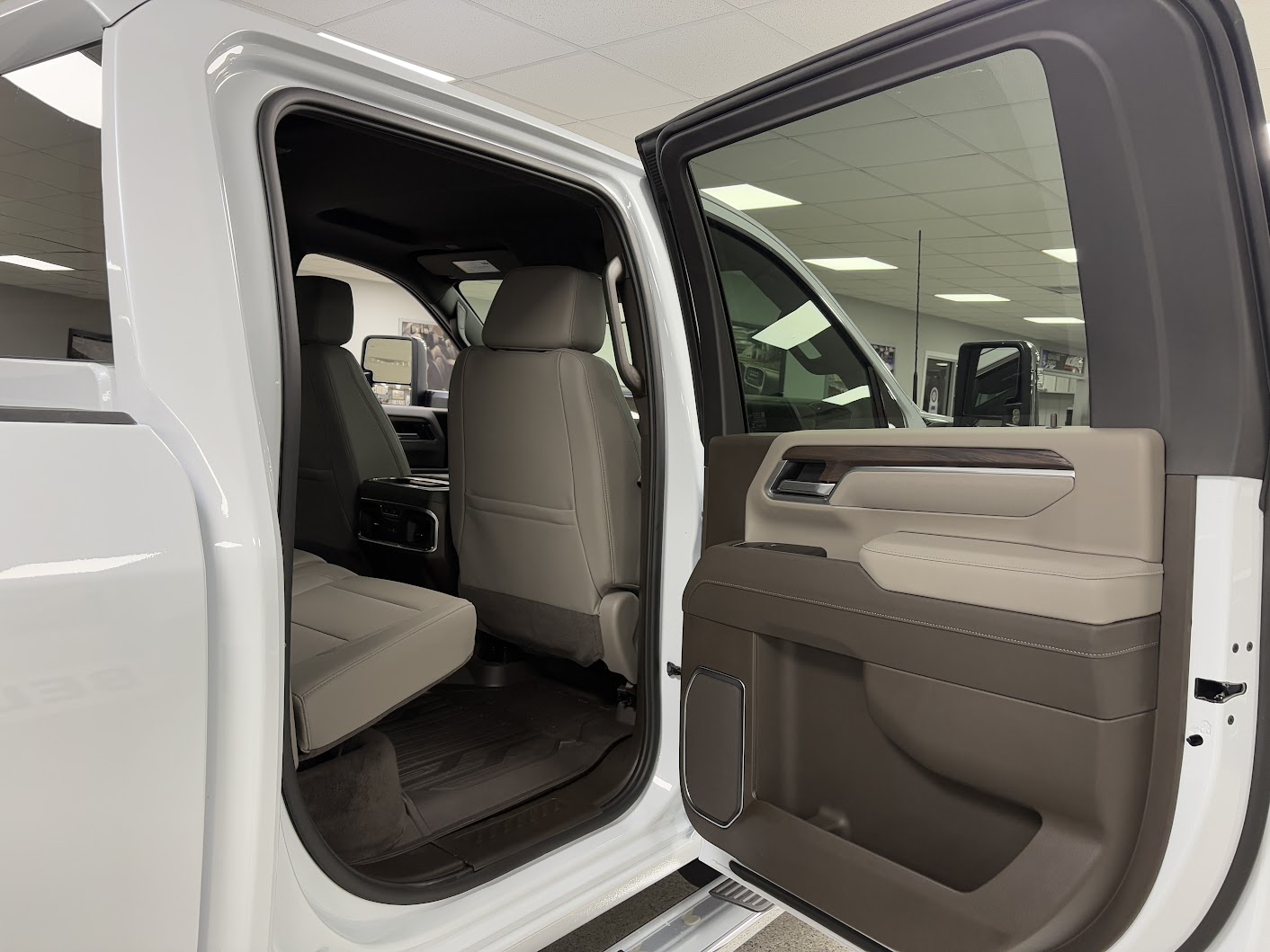 2026 GMC Sierra 2500HD SLT - Photo 25