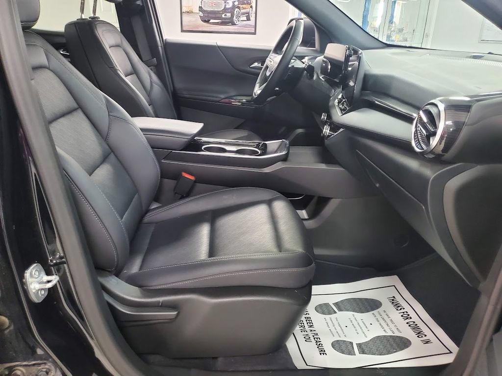 2025 Chevrolet Equinox LT - Photo 31
