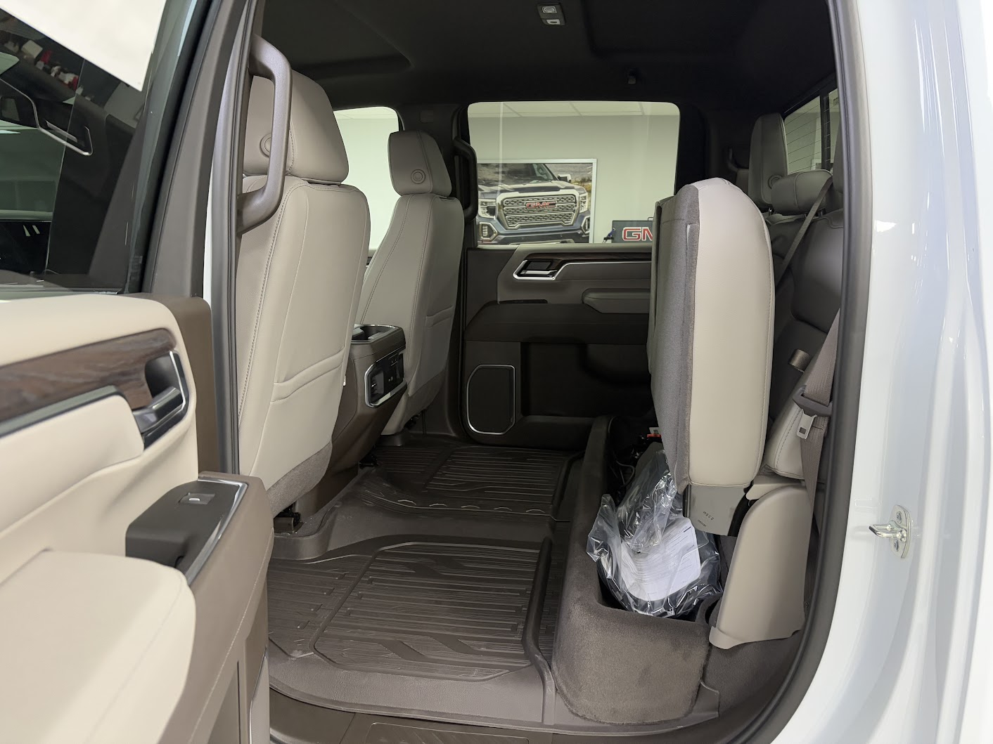 2026 GMC Sierra 2500HD SLT - Photo 23