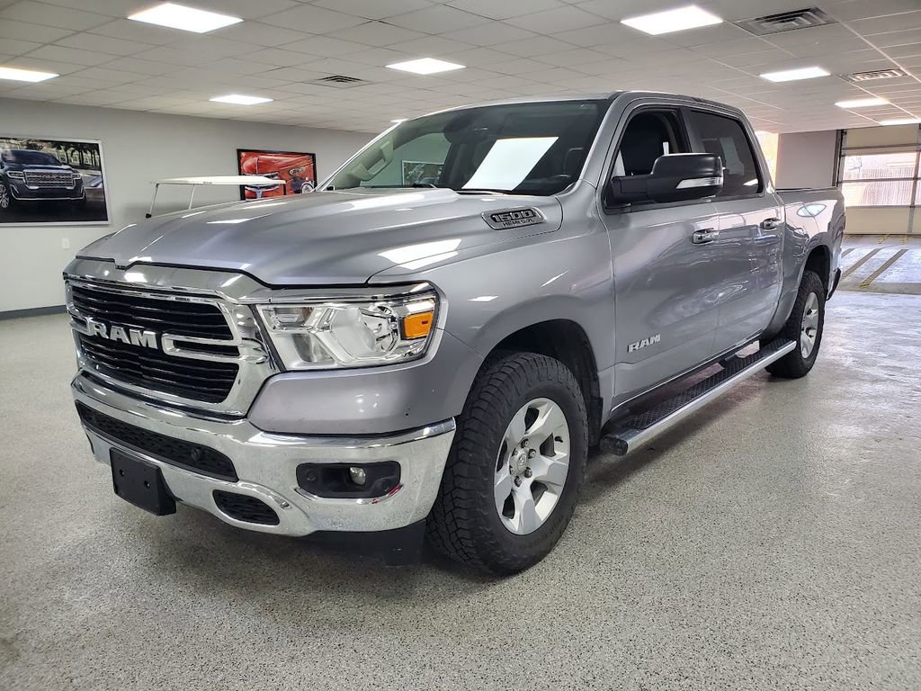 2020 RAM 1500 Big Horn/Lone Star 4x4 Crew Cab 5'7's photo