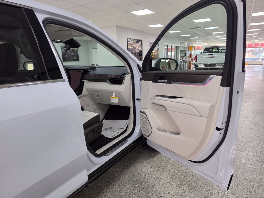 2027 GMC Acadia Denali - Photo 42