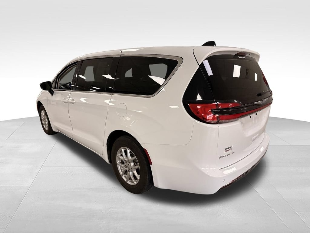 2024 Chrysler Pacifica Touring L - Photo 9