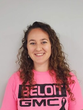 Staff member Hannah from ID_26ff21