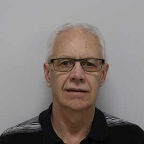 Staff member Steve from ID_26ff21