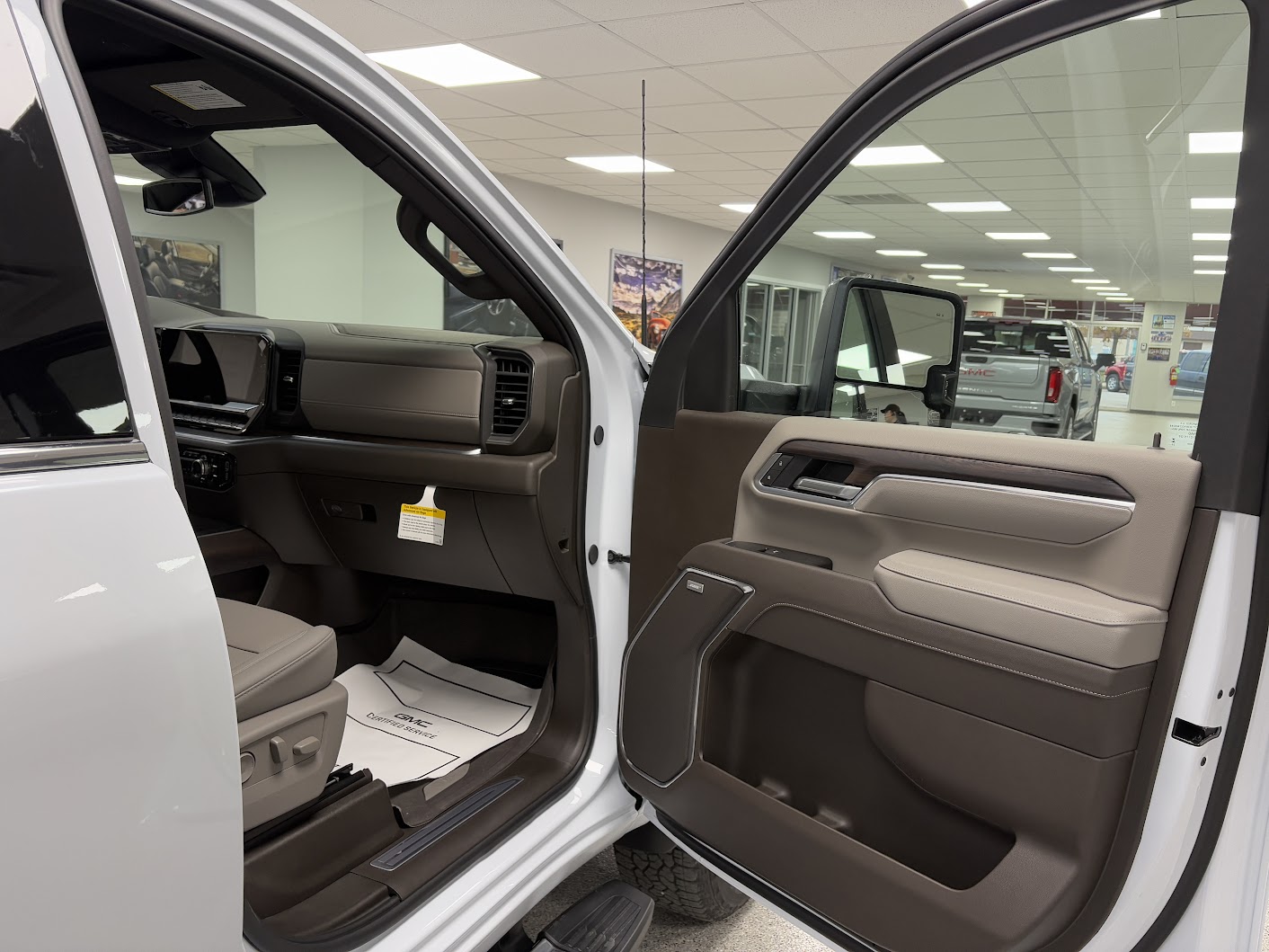 2026 GMC Sierra 2500HD SLT - Photo 27