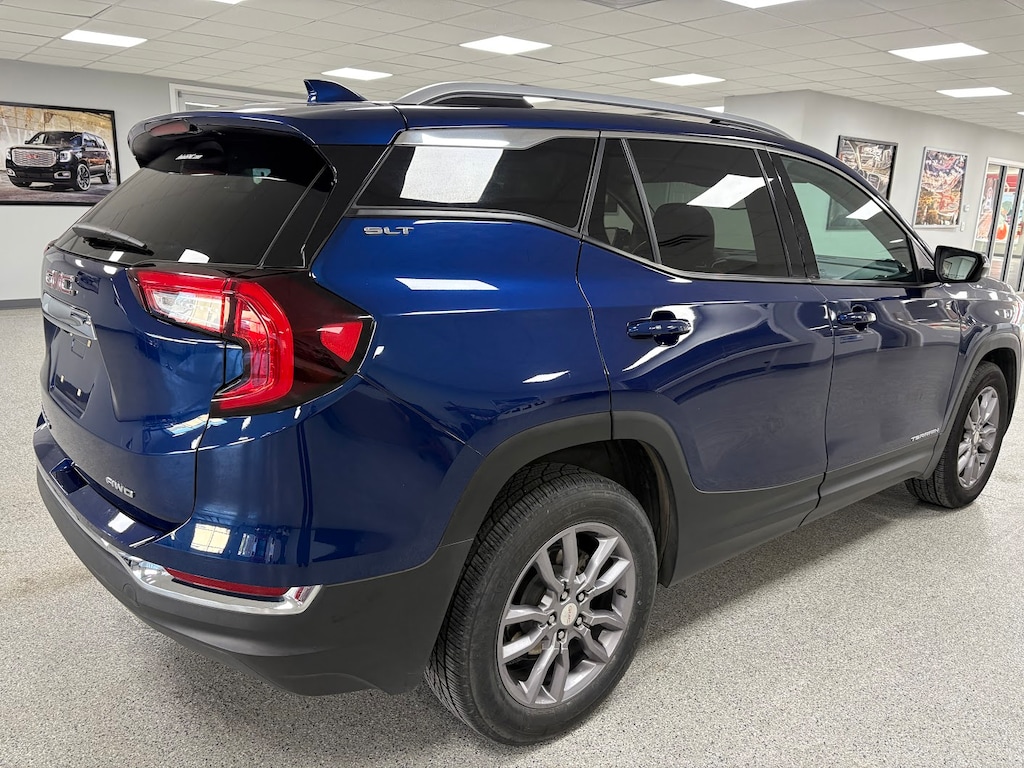 Used 2023 GMC Terrain SLT SUV