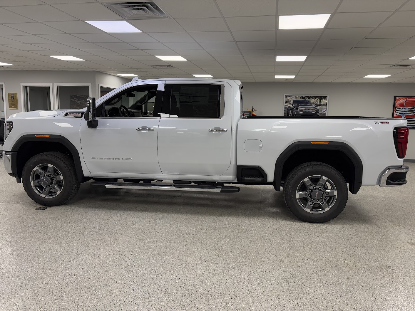 2026 GMC Sierra 2500HD SLT - Photo 10