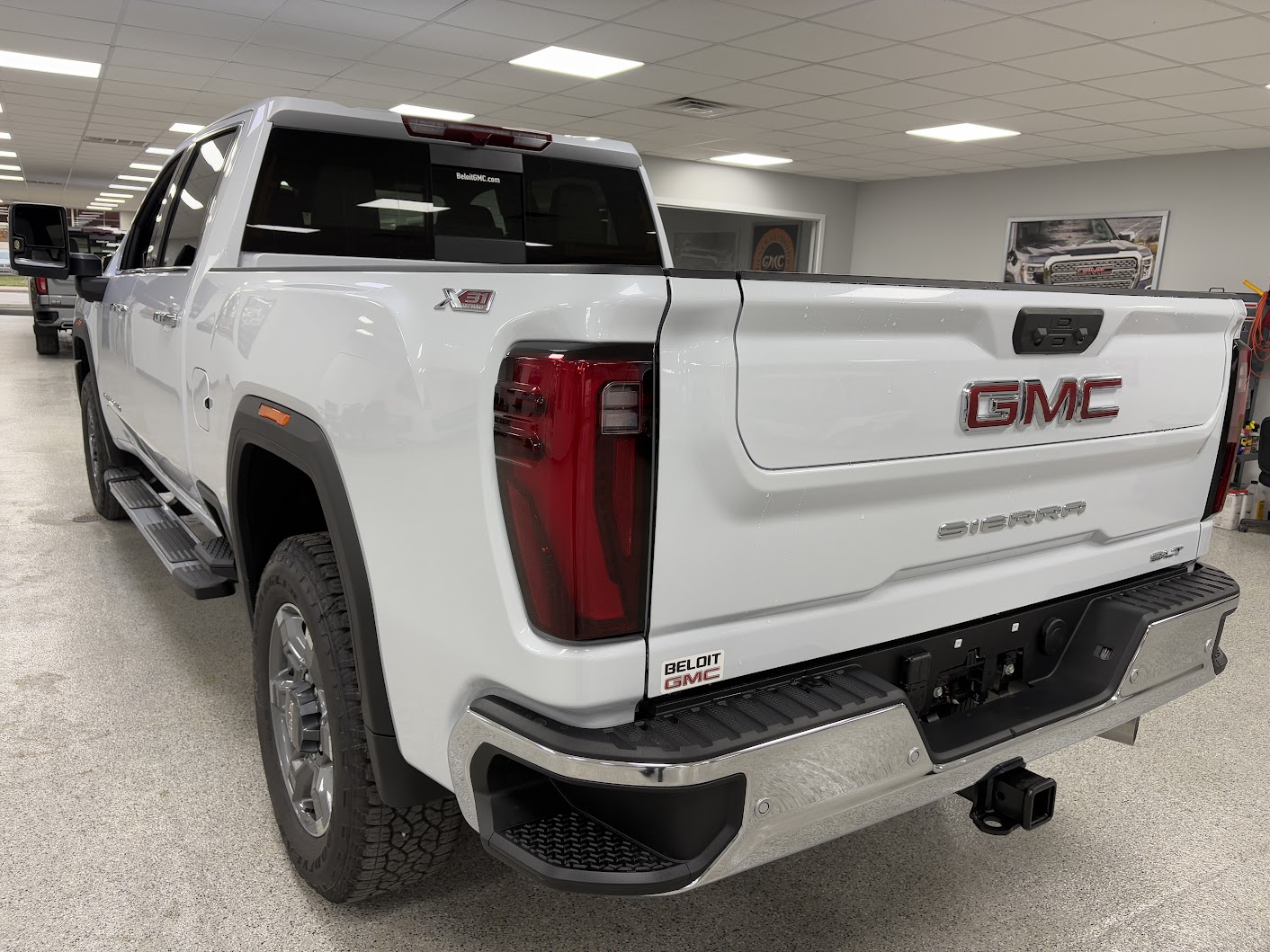 2026 GMC Sierra 2500HD SLT - Photo 9