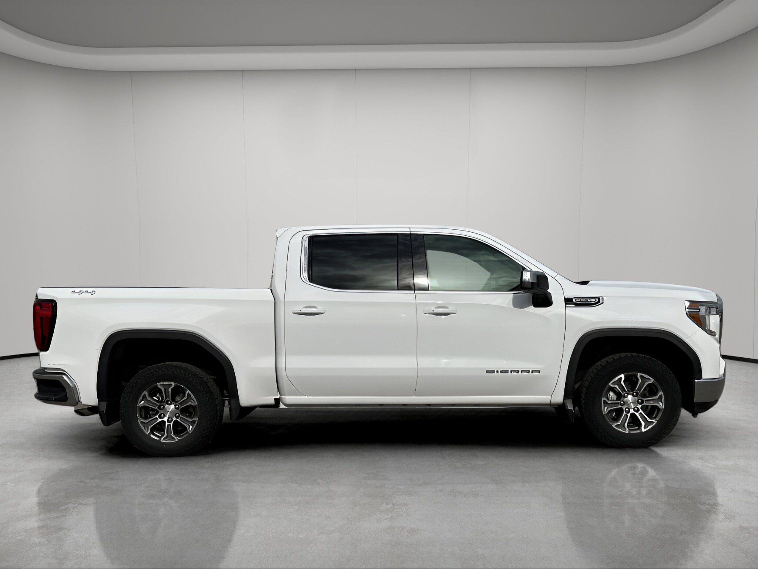 Used 2019 GMC Sierra 1500 SLE with VIN 1GTU9BED9KZ276805 for sale in Bemidji, Minnesota