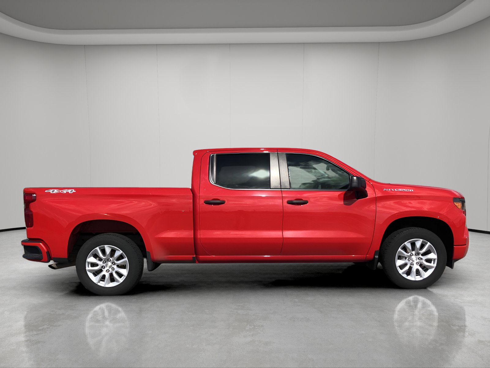 Used 2022 Chevrolet Silverado 1500 Custom with VIN 1GCPDBEK6NZ544904 for sale in Bemidji, Minnesota