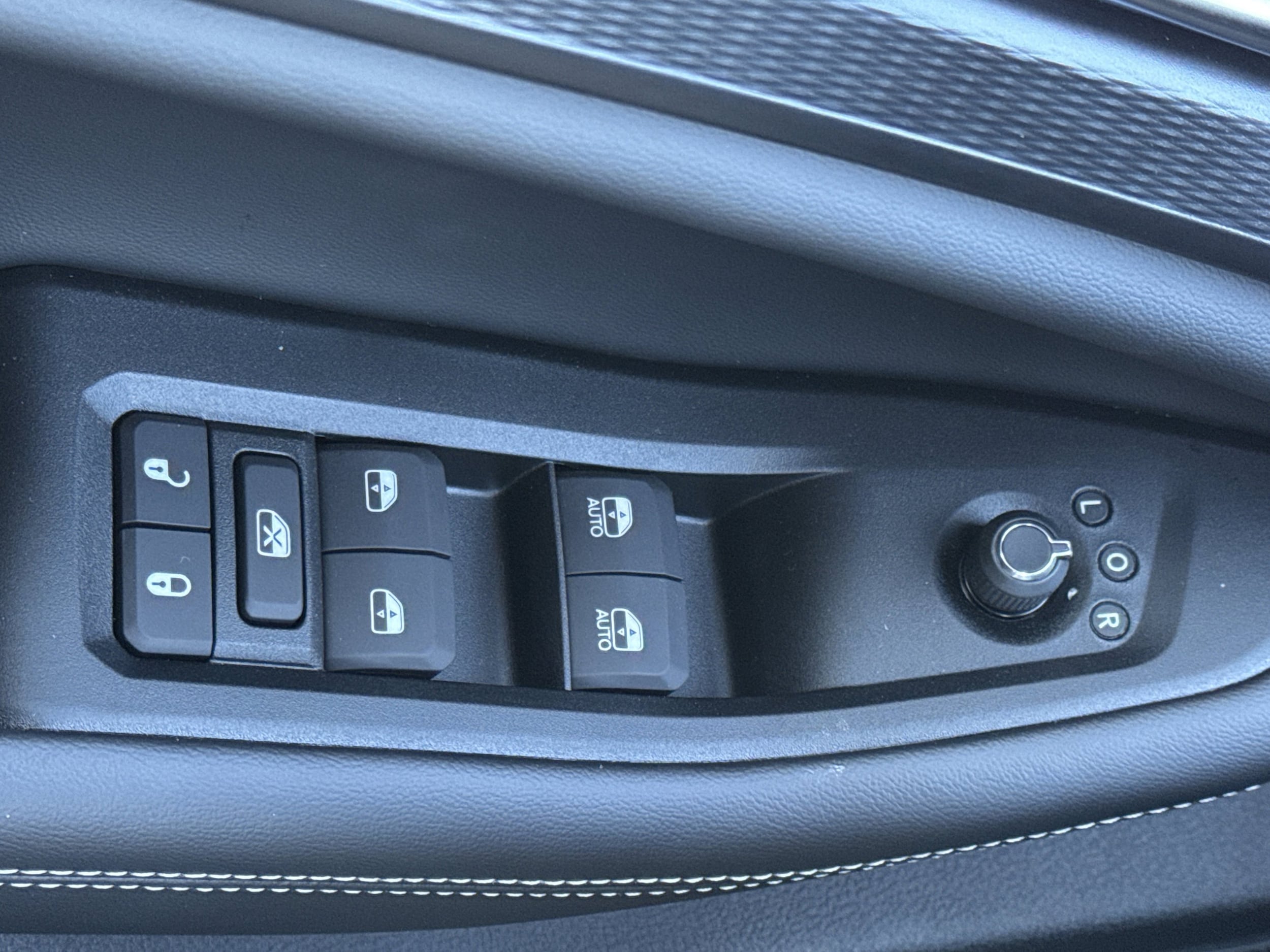 2025 Jeep Grand Cherokee Altitude - Photo 11