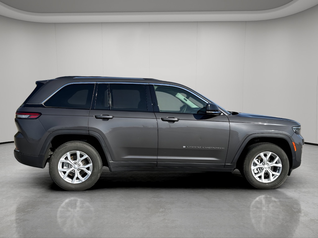 Used 2023 Jeep Grand Cherokee SUV