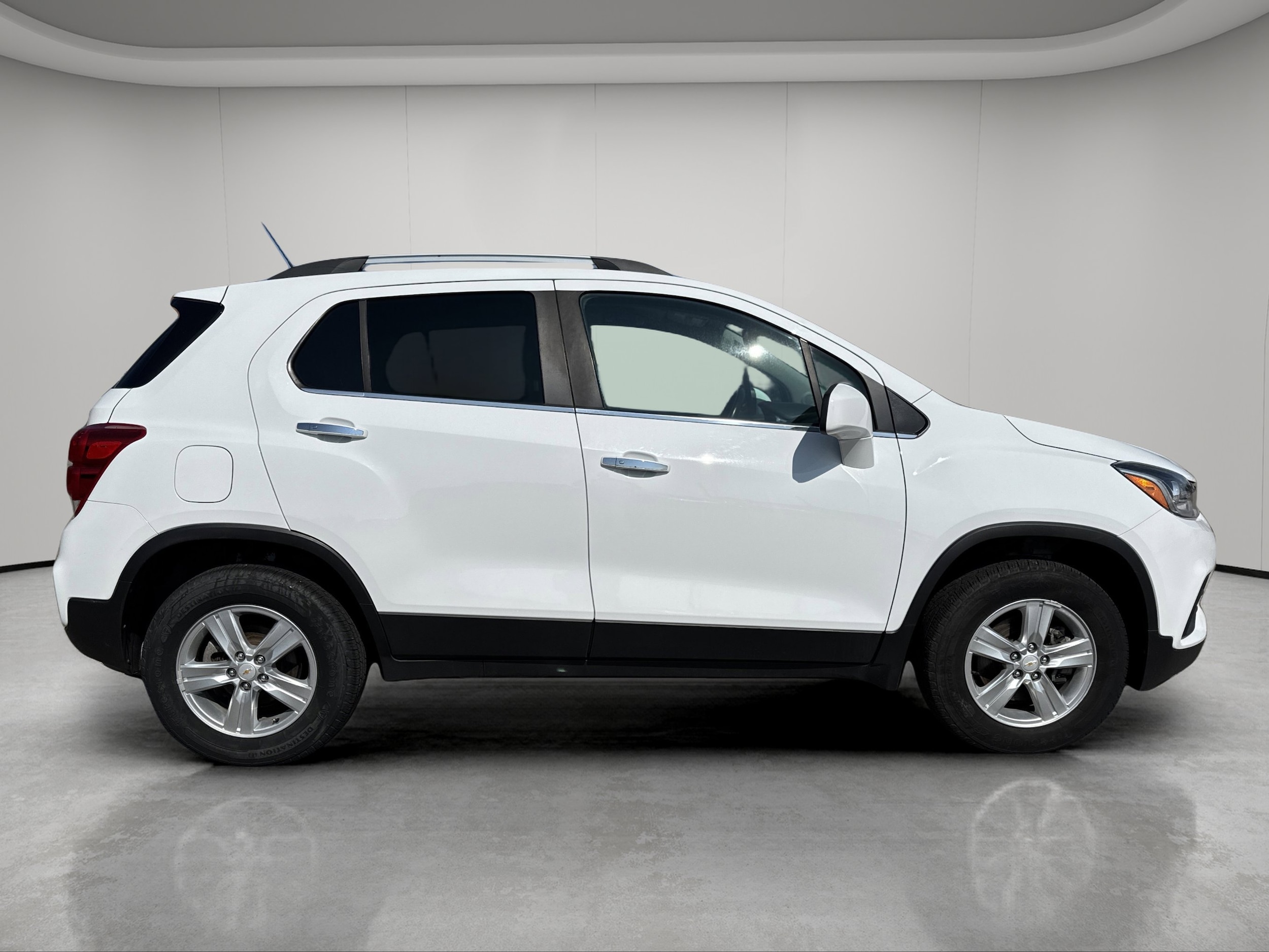 Used 2018 Chevrolet Trax LT with VIN KL7CJPSB6JB690552 for sale in Bemidji, Minnesota