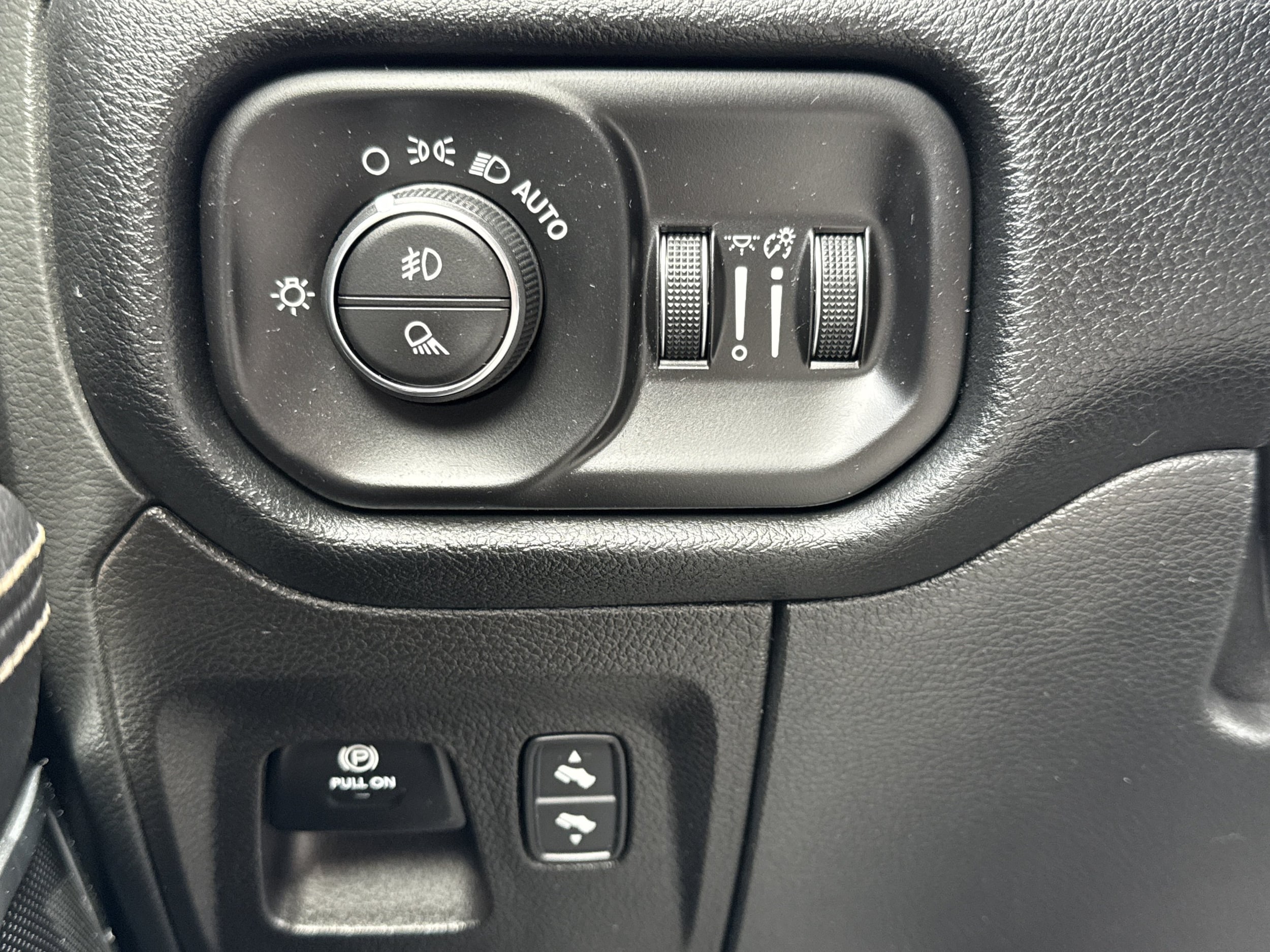 2022 RAM Ram 1500 Pickup Laramie - Photo 15