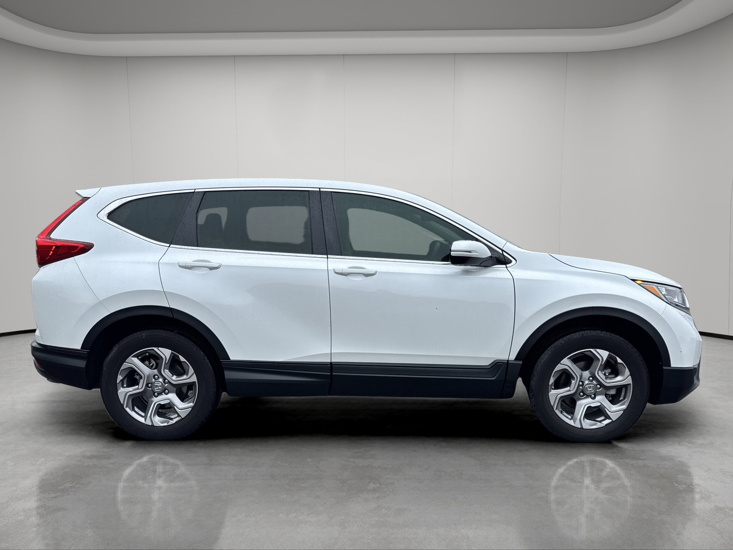 Used 2019 Honda CR-V EX with VIN JHLRW2H50KX010235 for sale in Bemidji, Minnesota