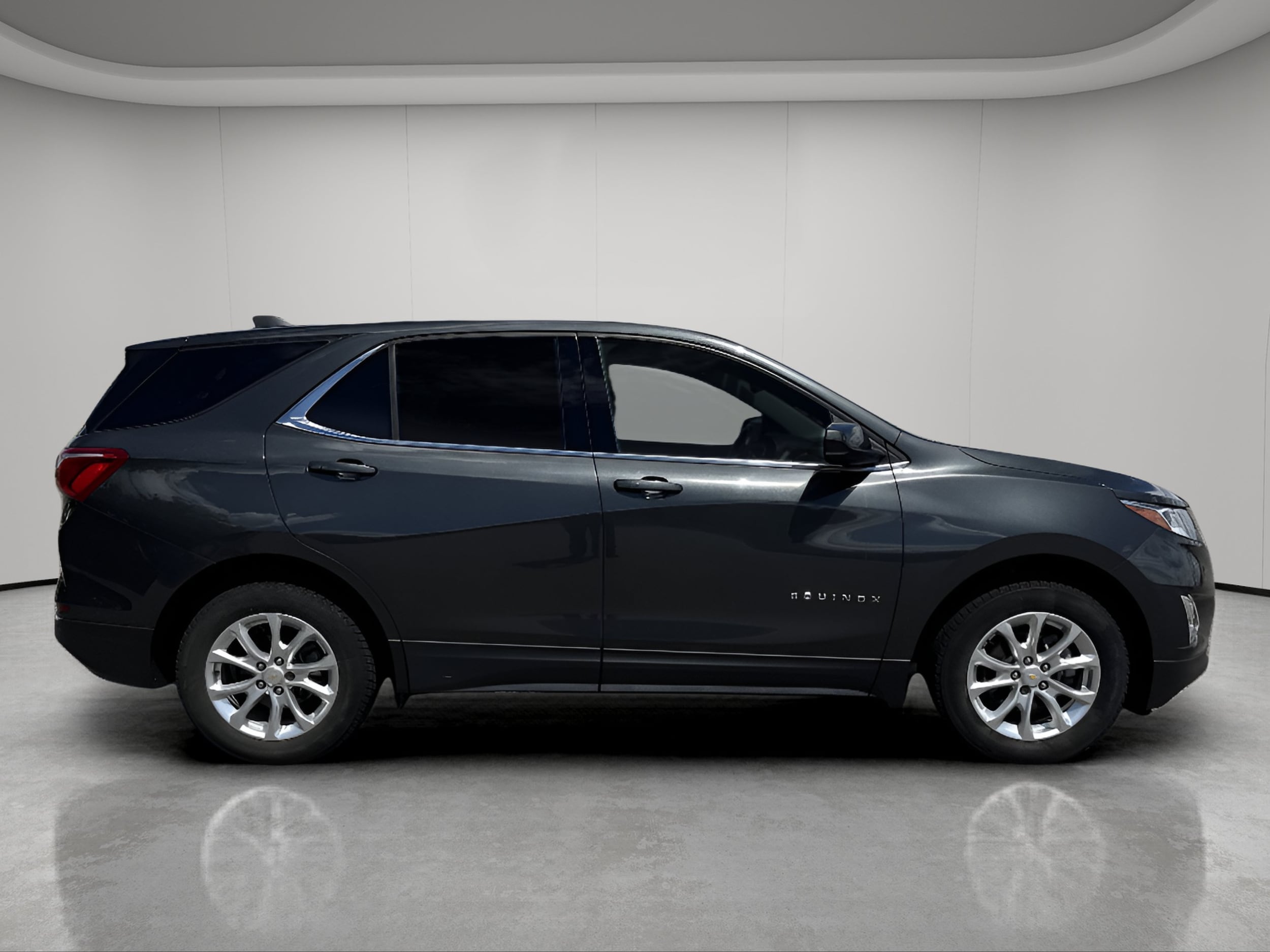 Used 2020 Chevrolet Equinox LT with VIN 2GNAXUEV7L6268784 for sale in Bemidji, Minnesota