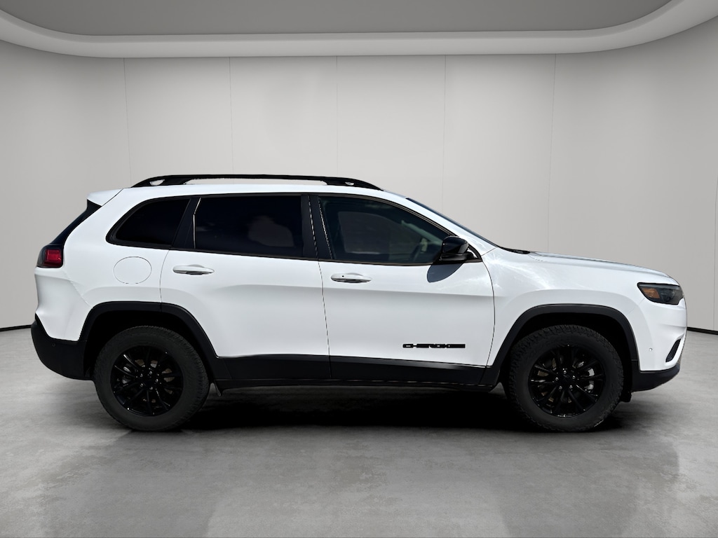 Used 2023 Jeep Cherokee SUV