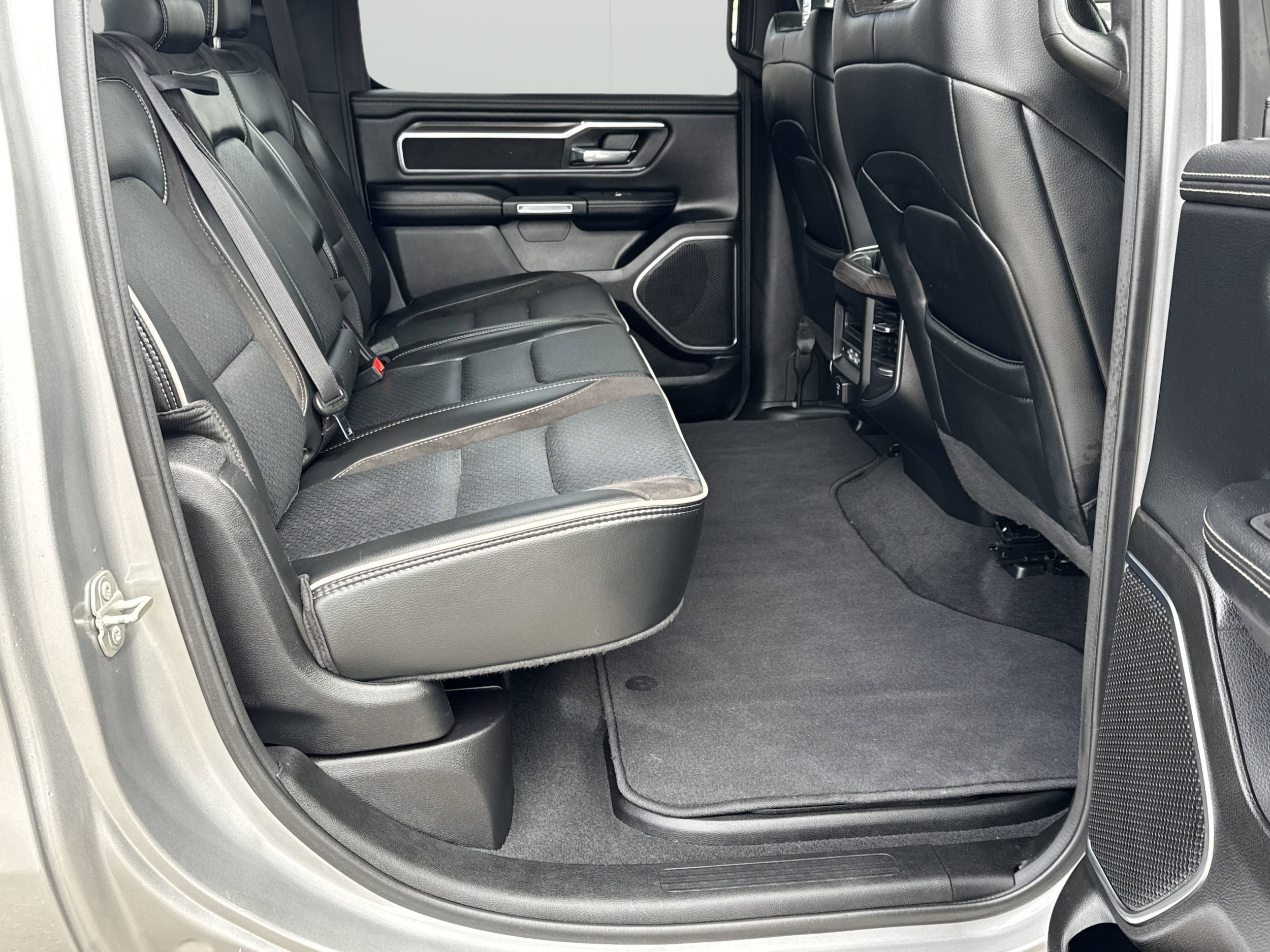 2025 RAM Ram 1500 Pickup Laramie - Photo 14
