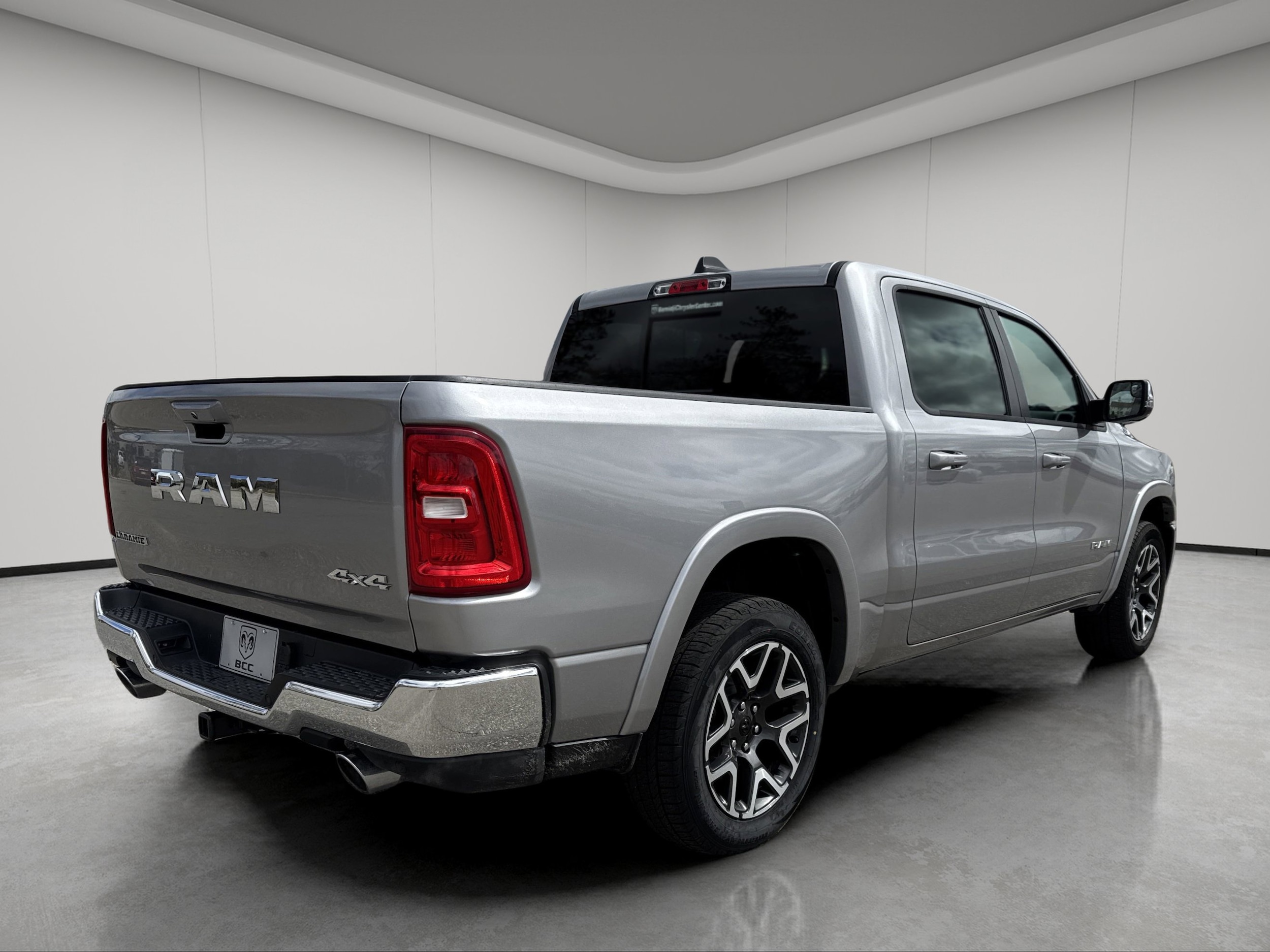 2025 RAM Ram 1500 Pickup Laramie - Photo 3