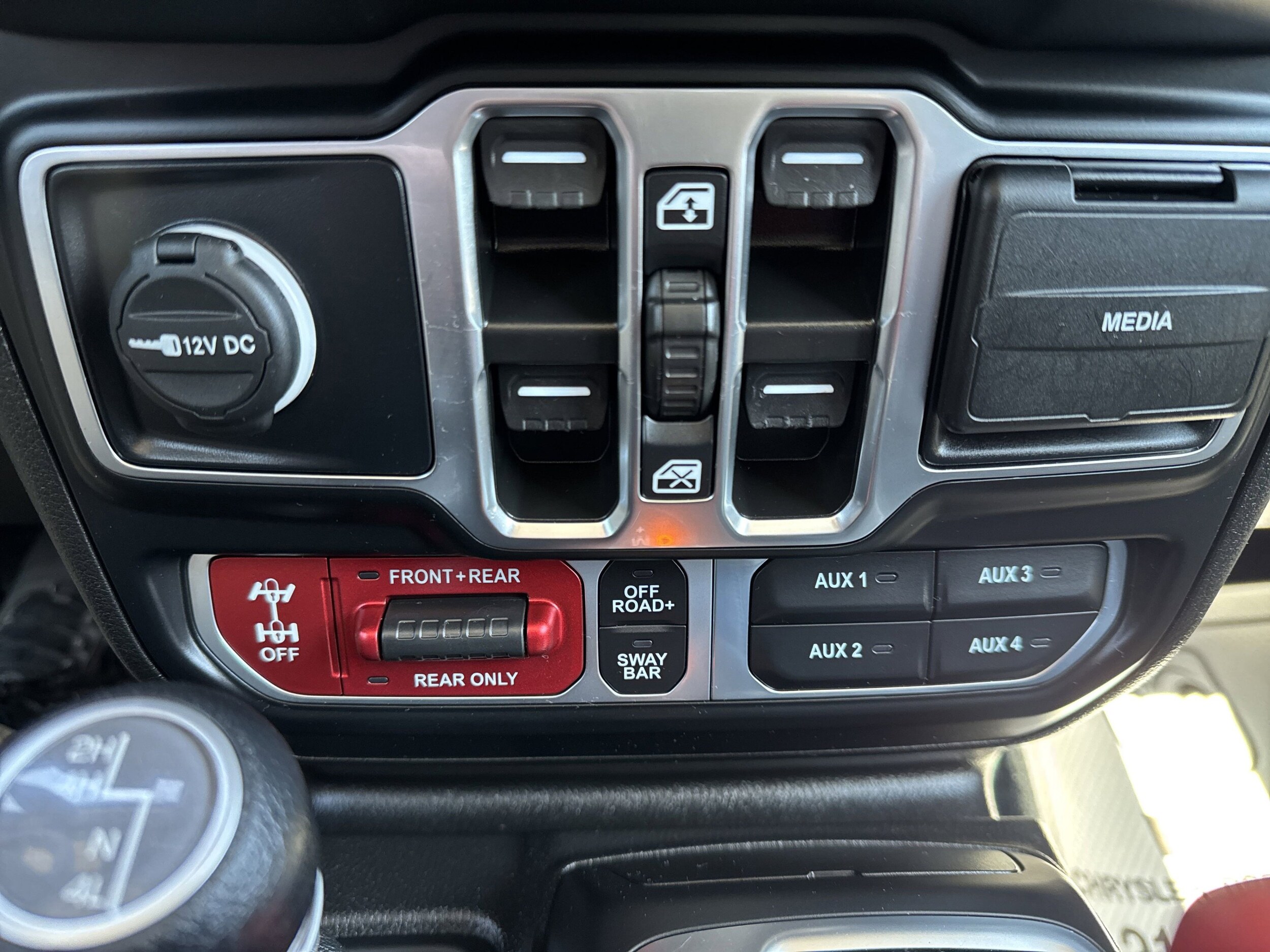 2024 Jeep Wrangler 4-Door Rubicon - Photo 8