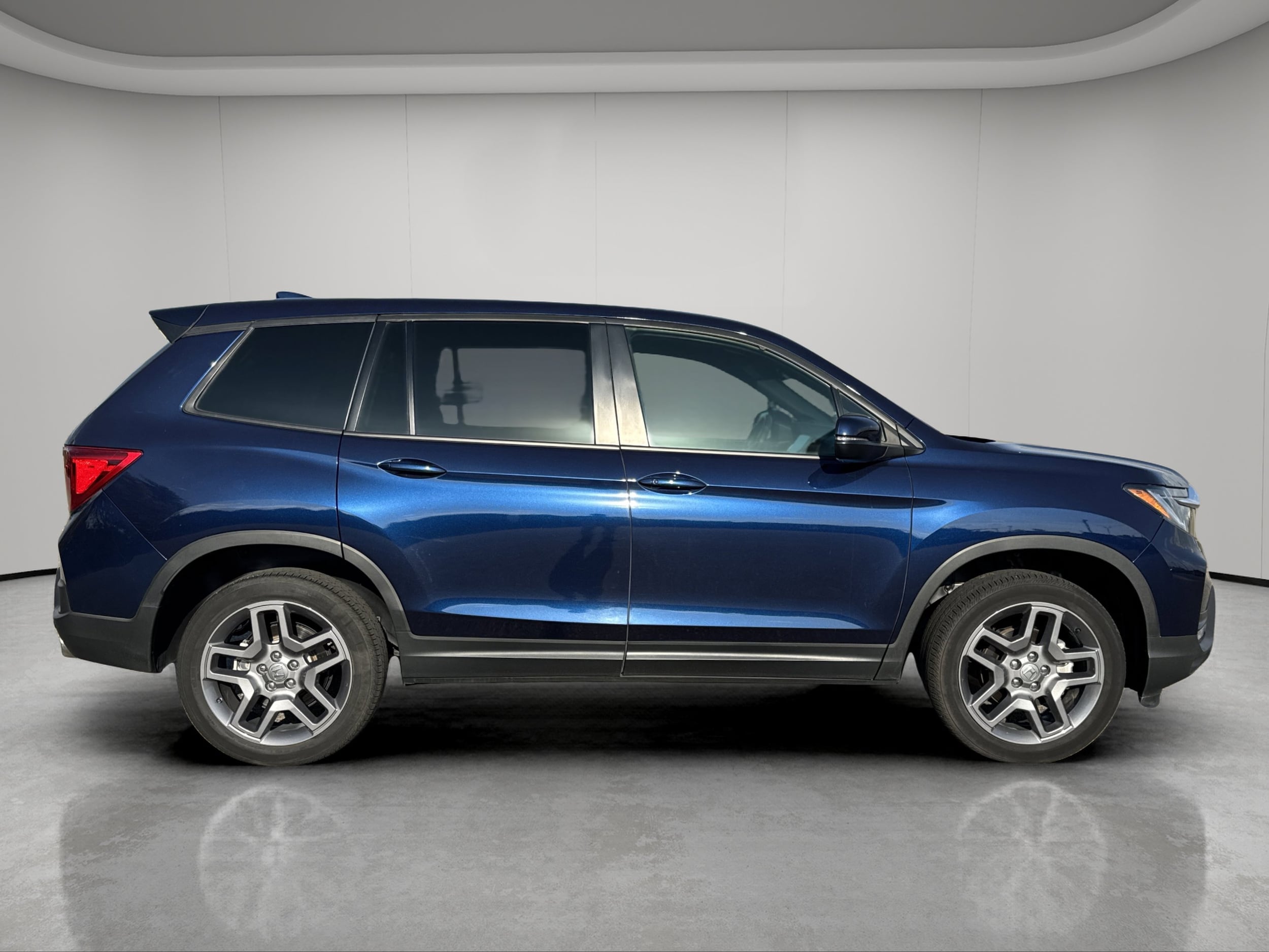 Used 2023 Honda Passport EX-L with VIN 5FNYF8H50PB041806 for sale in Bemidji, Minnesota