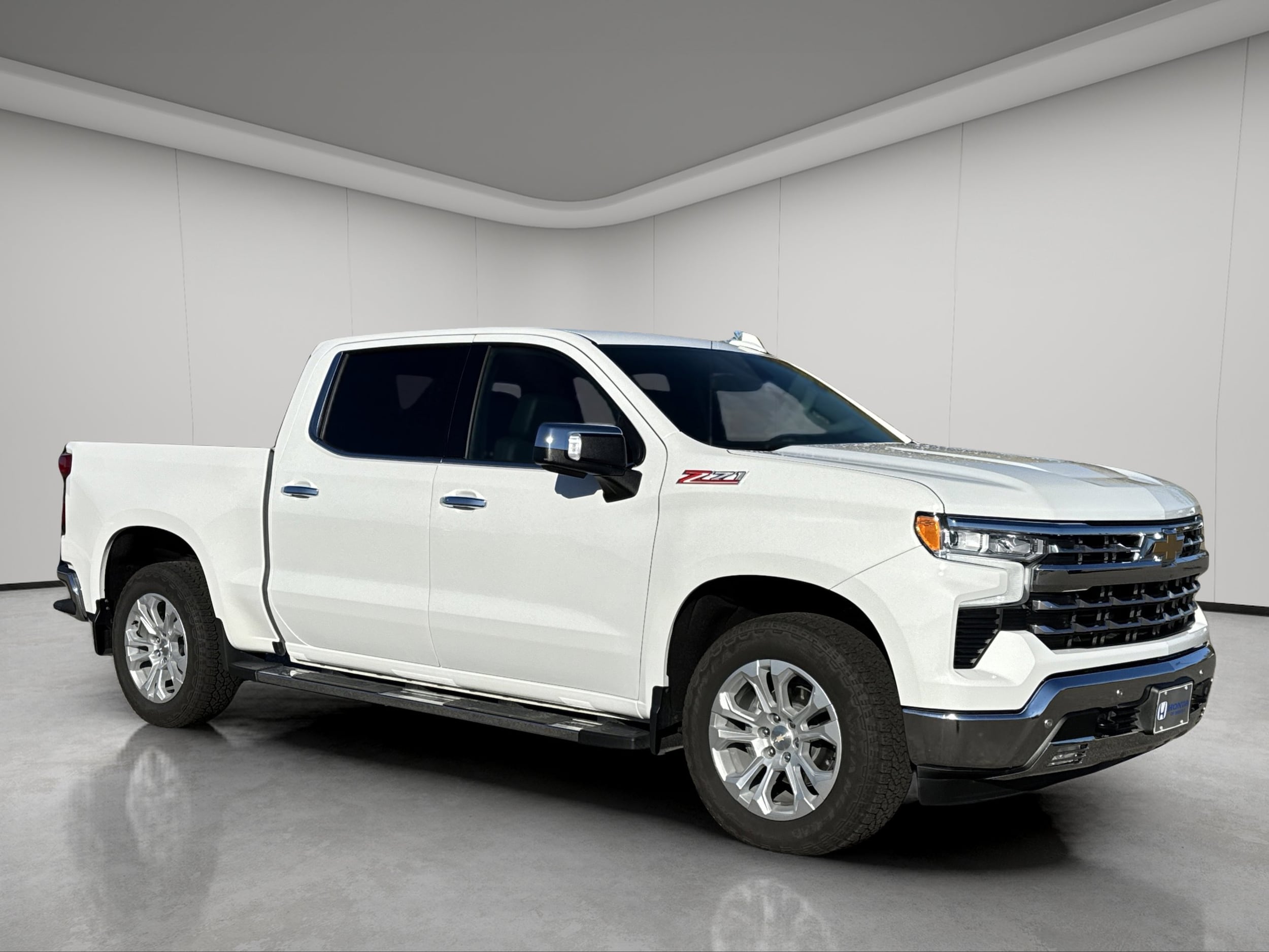 2022 Chevrolet Silverado 1500 LTZ's photo