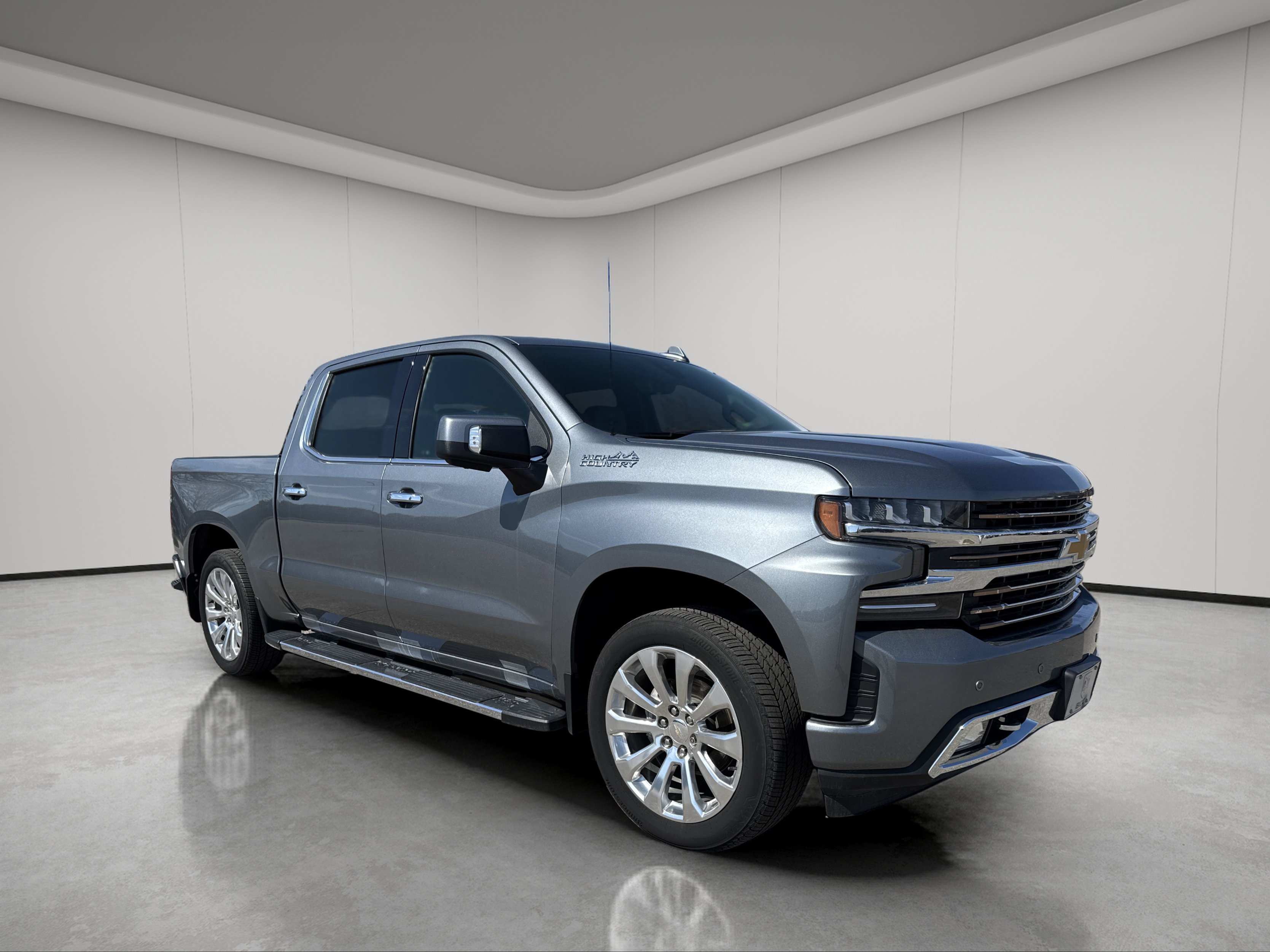Used 2020 Chevrolet Silverado 1500 High Country with VIN 1GCUYHED2LZ100573 for sale in Bemidji, Minnesota