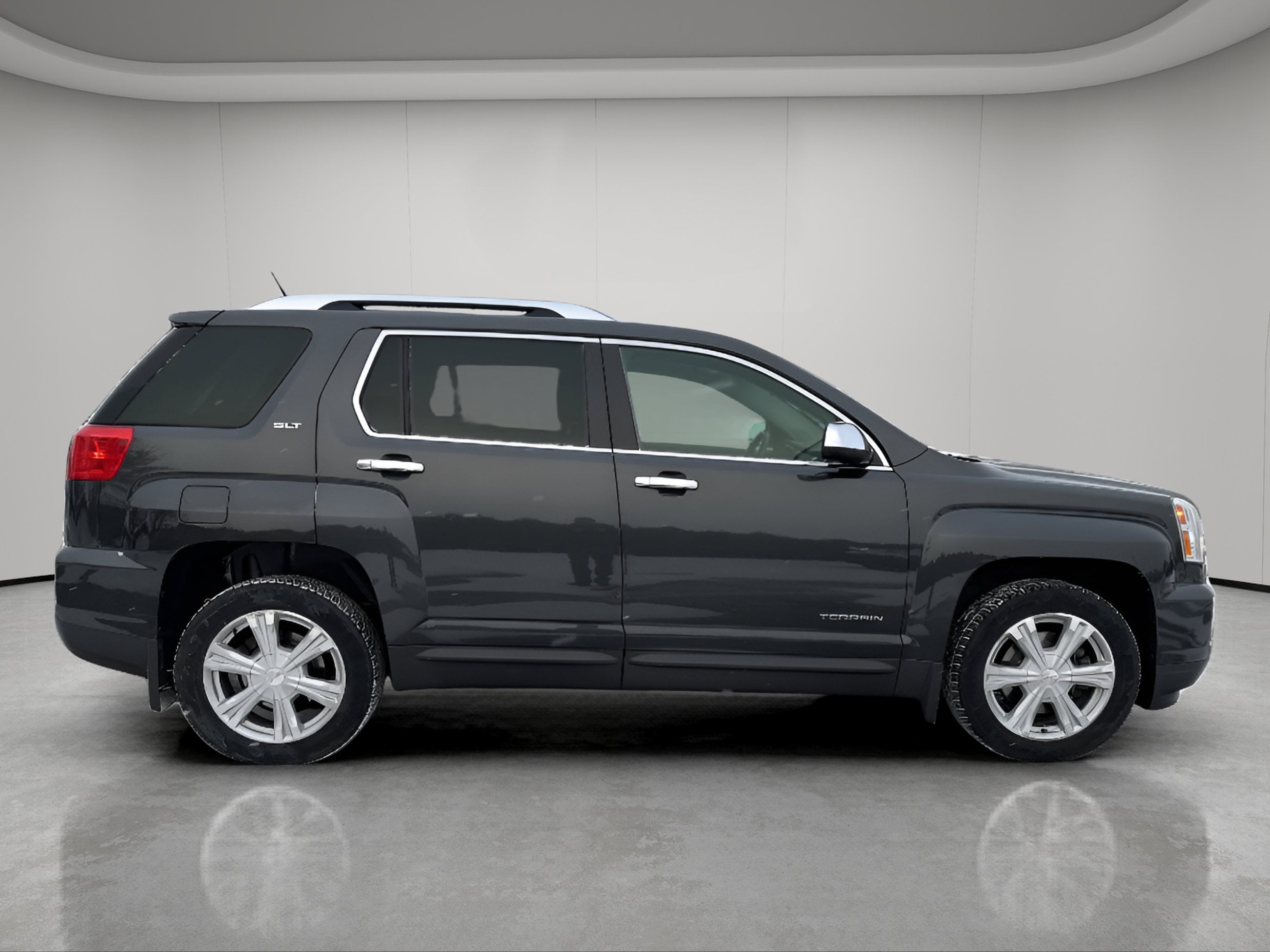 Used 2017 GMC Terrain SLT with VIN 2GKFLUEK6H6259991 for sale in Bemidji, Minnesota