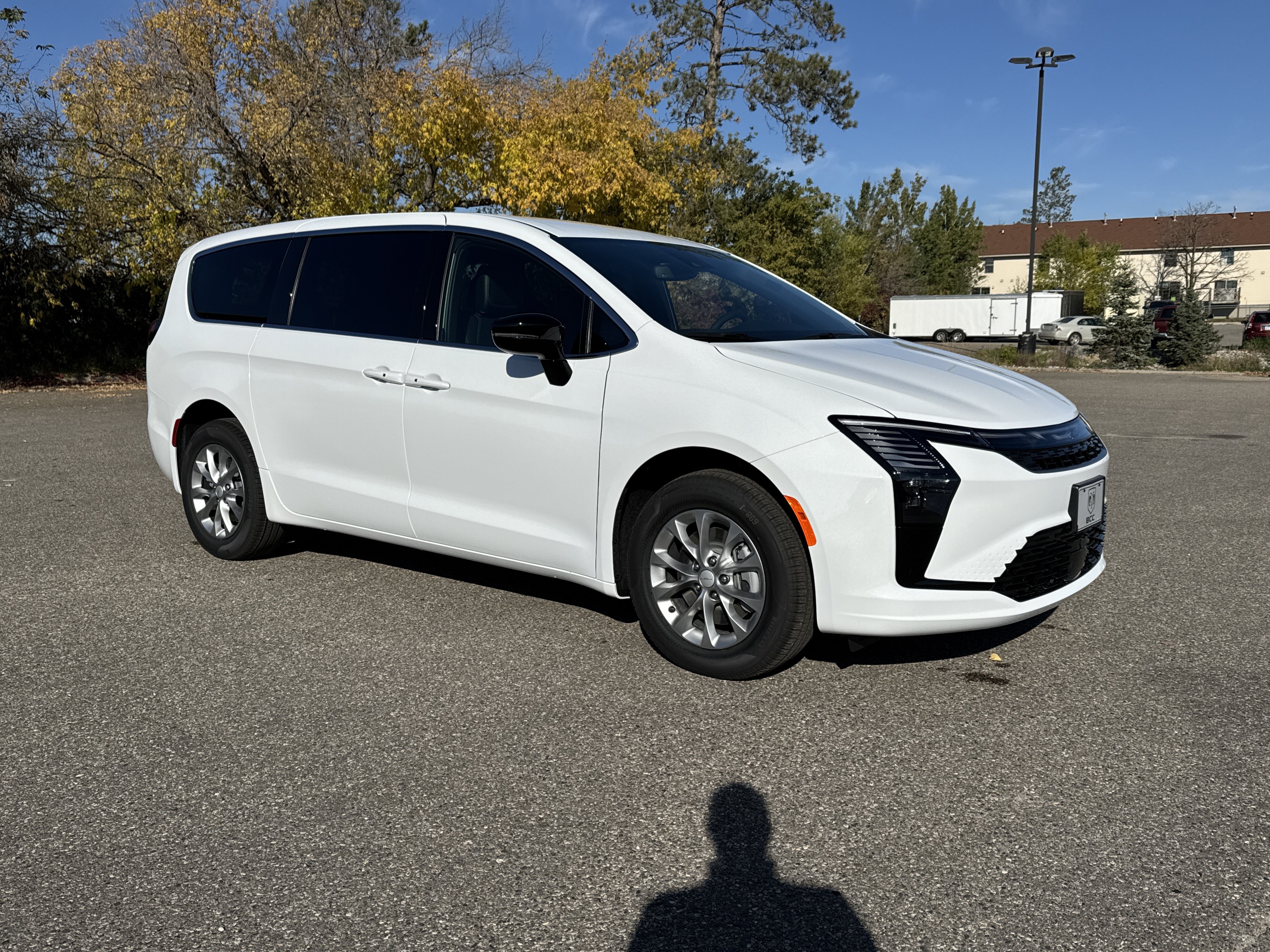 2027 Chrysler Pacifica Select