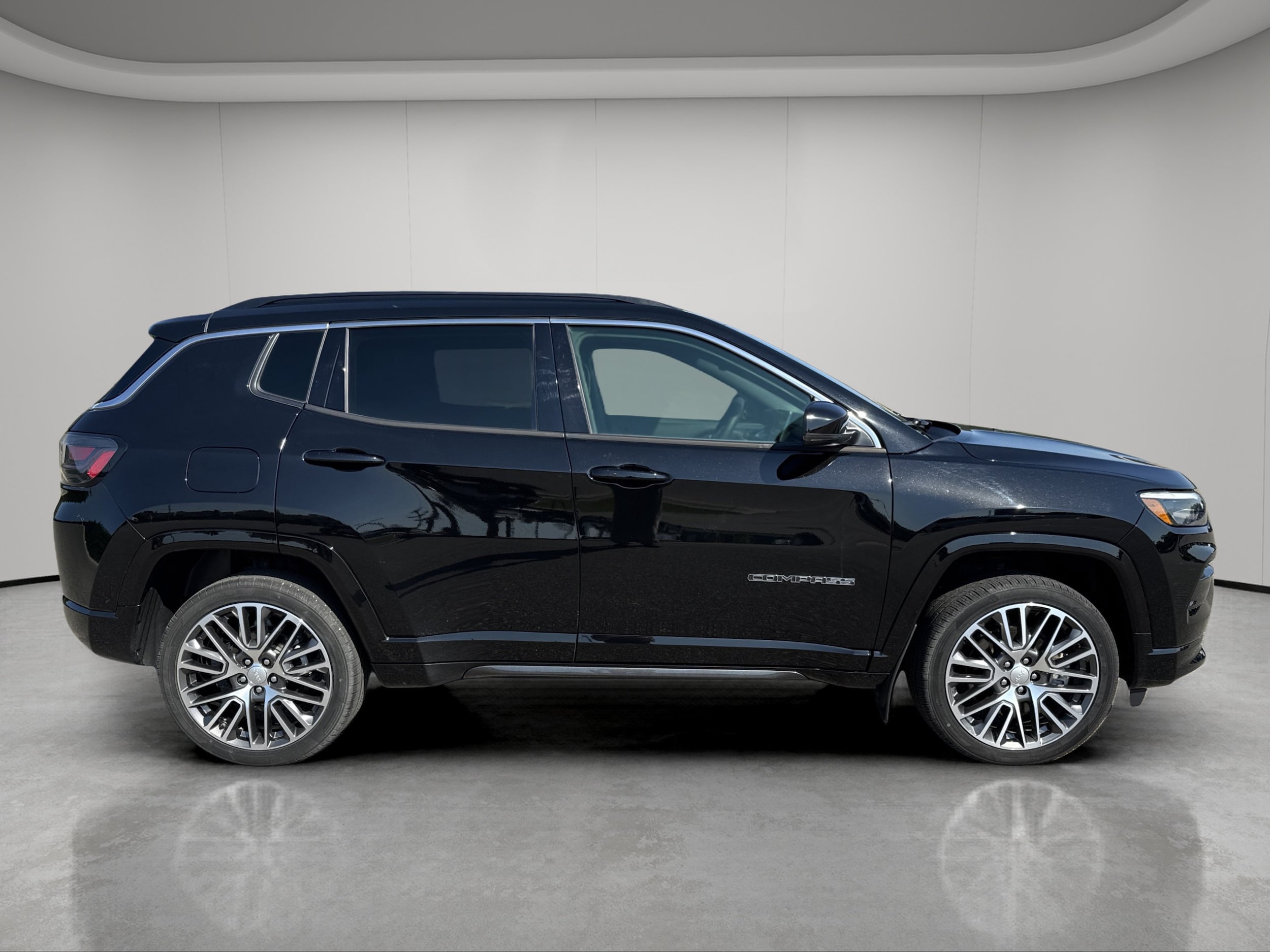 Used 2023 Jeep Compass Limited with VIN 3C4NJDCN0PT527017 for sale in Bemidji, Minnesota