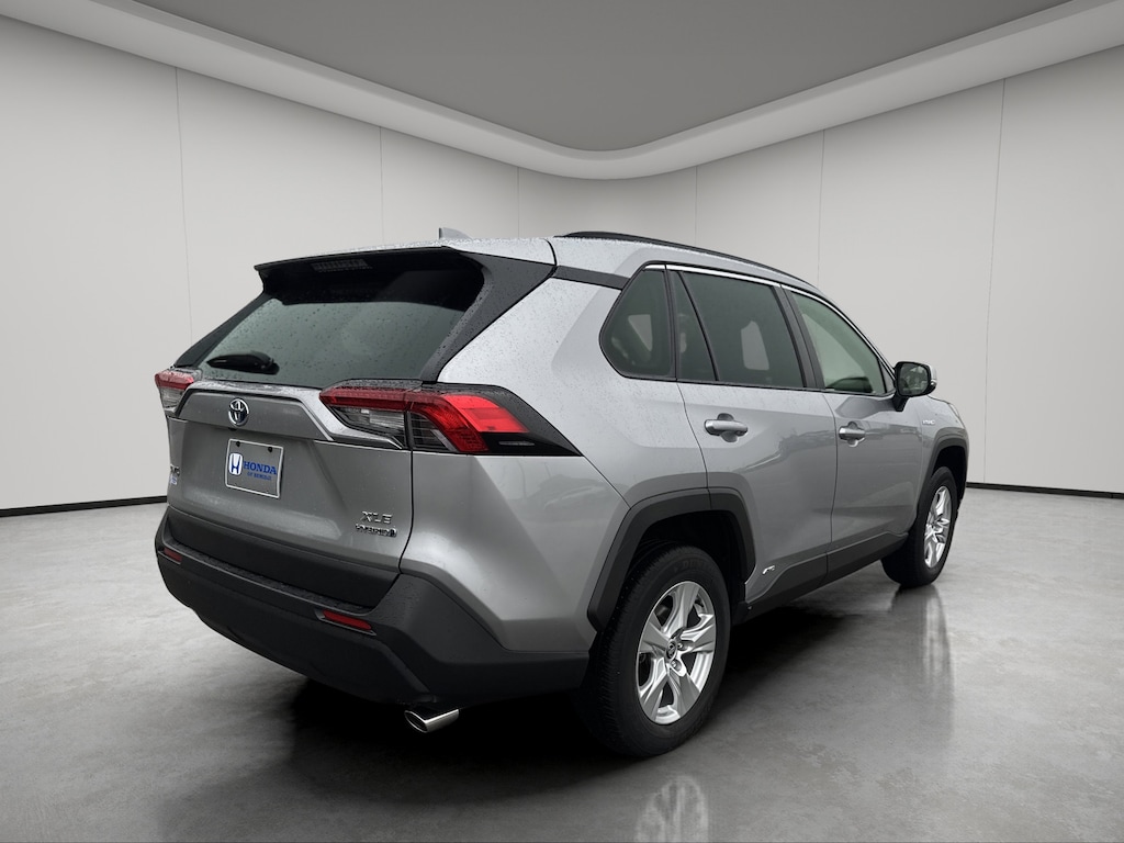 Used 2020 Toyota RAV4  SUV