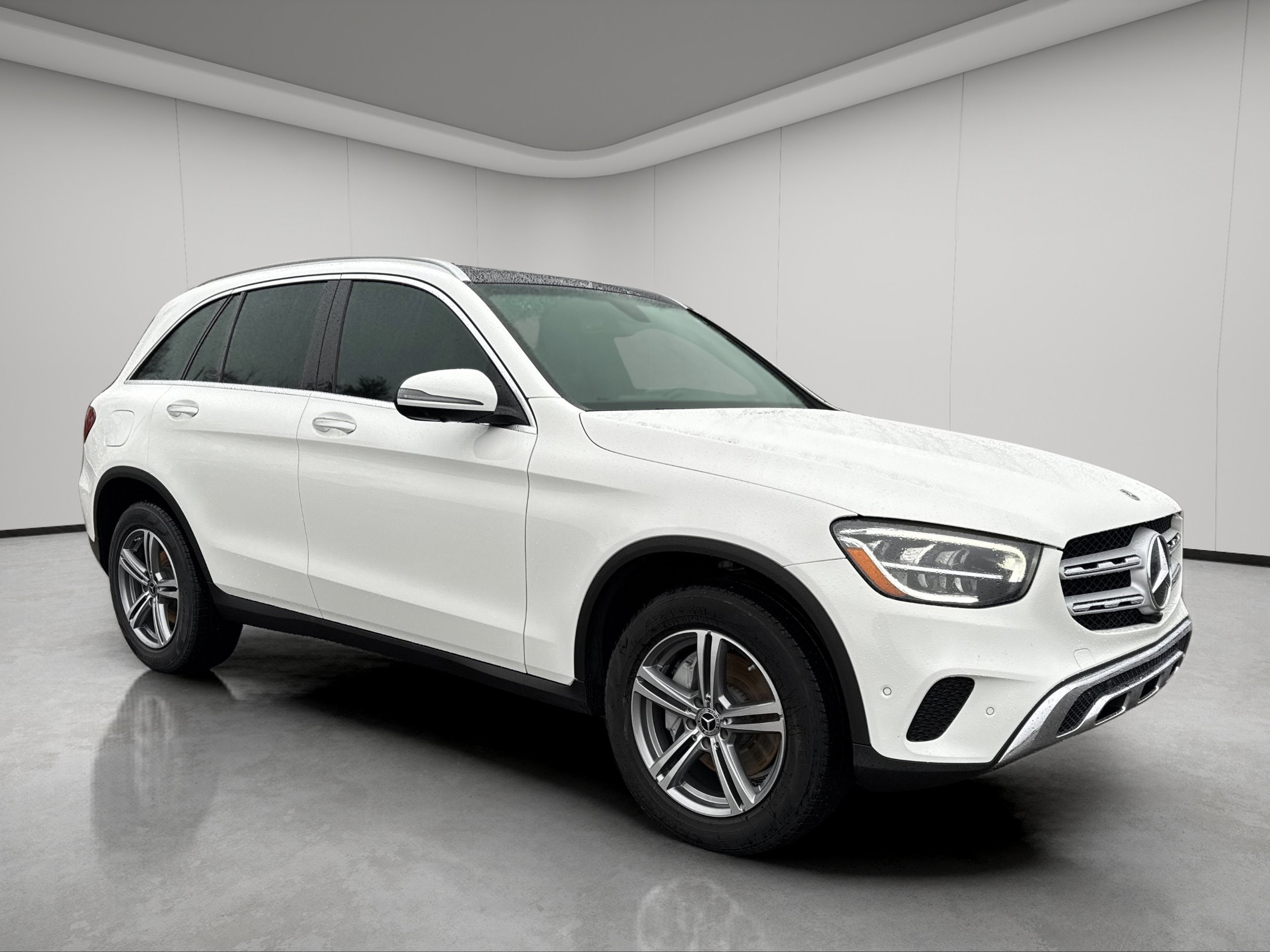 2021 Mercedes-Benz GLC GLC300's photo