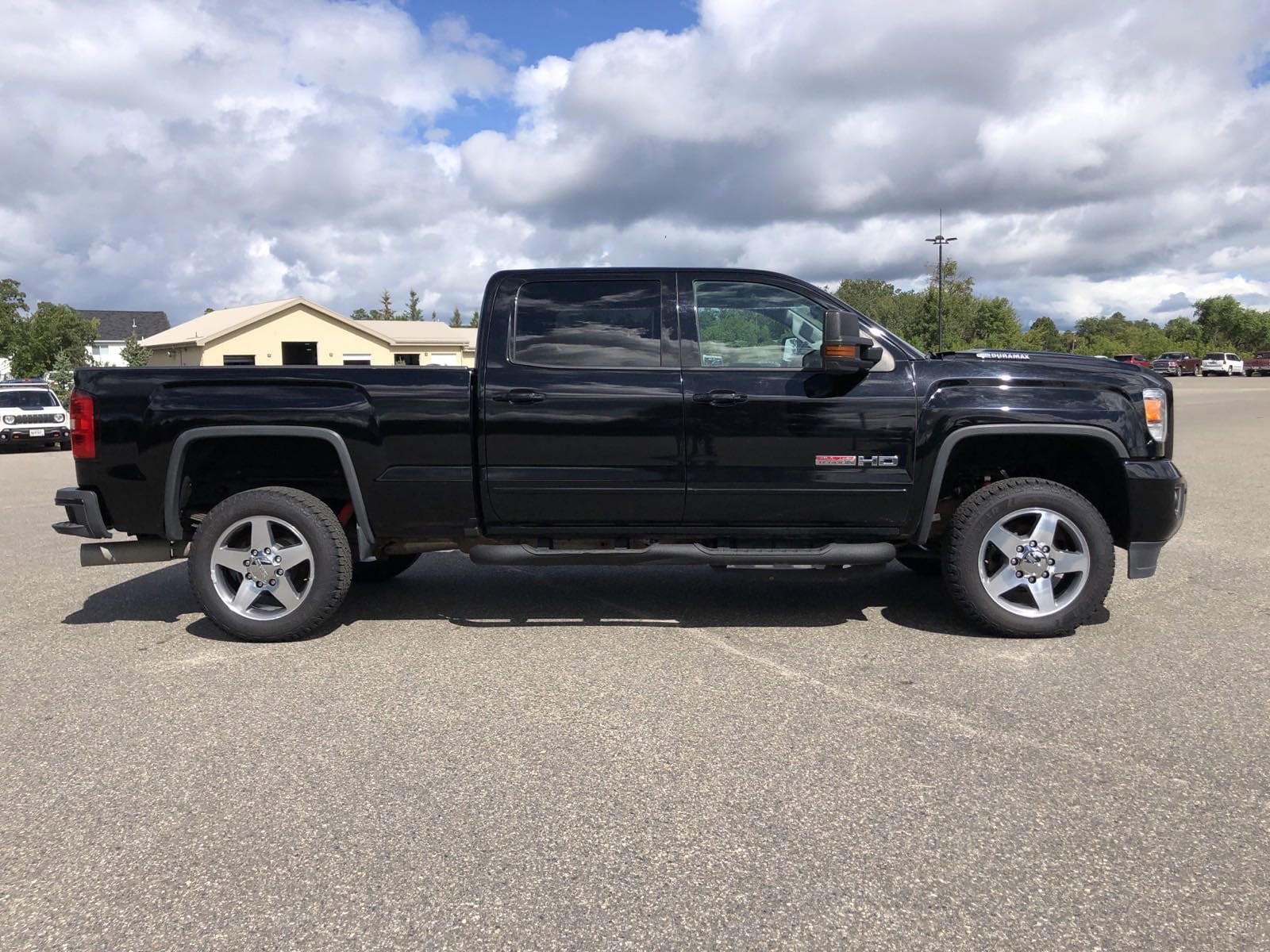 Used 2018 GMC Sierra 2500HD SLT with VIN 1GT12TEY0JF159890 for sale in Bemidji, MN