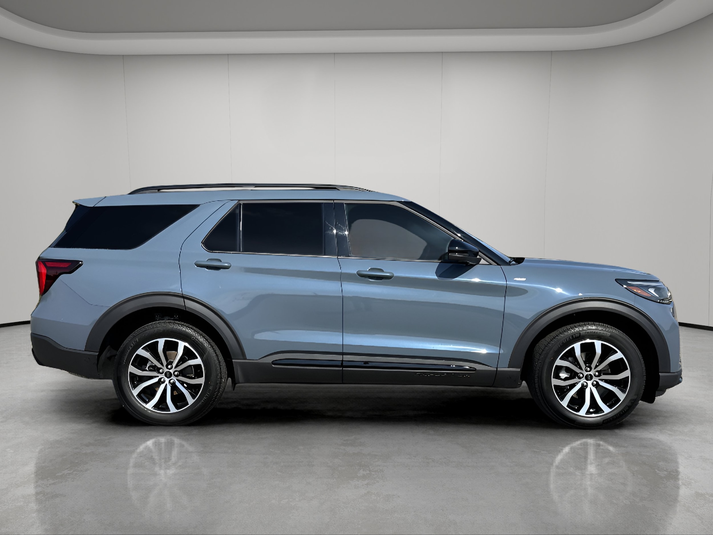 Used 2025 Ford Explorer ST-LINE with VIN 1FMUK8KH3SGA32170 for sale in Bemidji, Minnesota