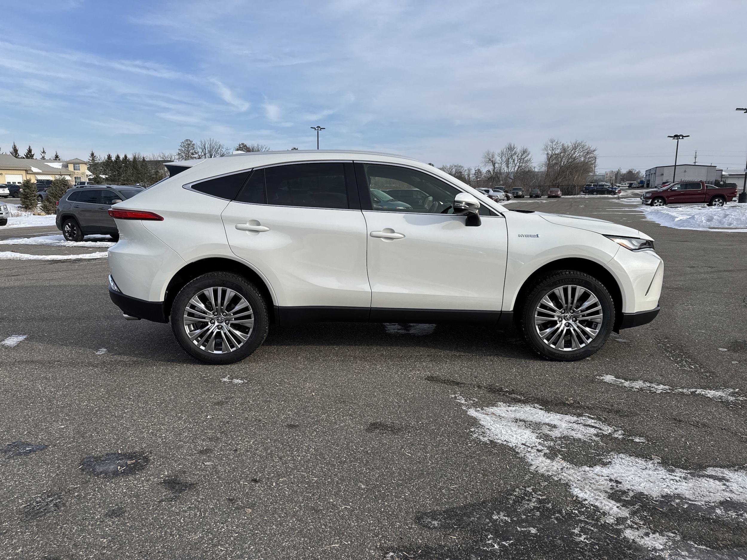 Used 2021 Toyota Venza Limited with VIN JTEAAAAH7MJ024383 for sale in Bemidji, Minnesota