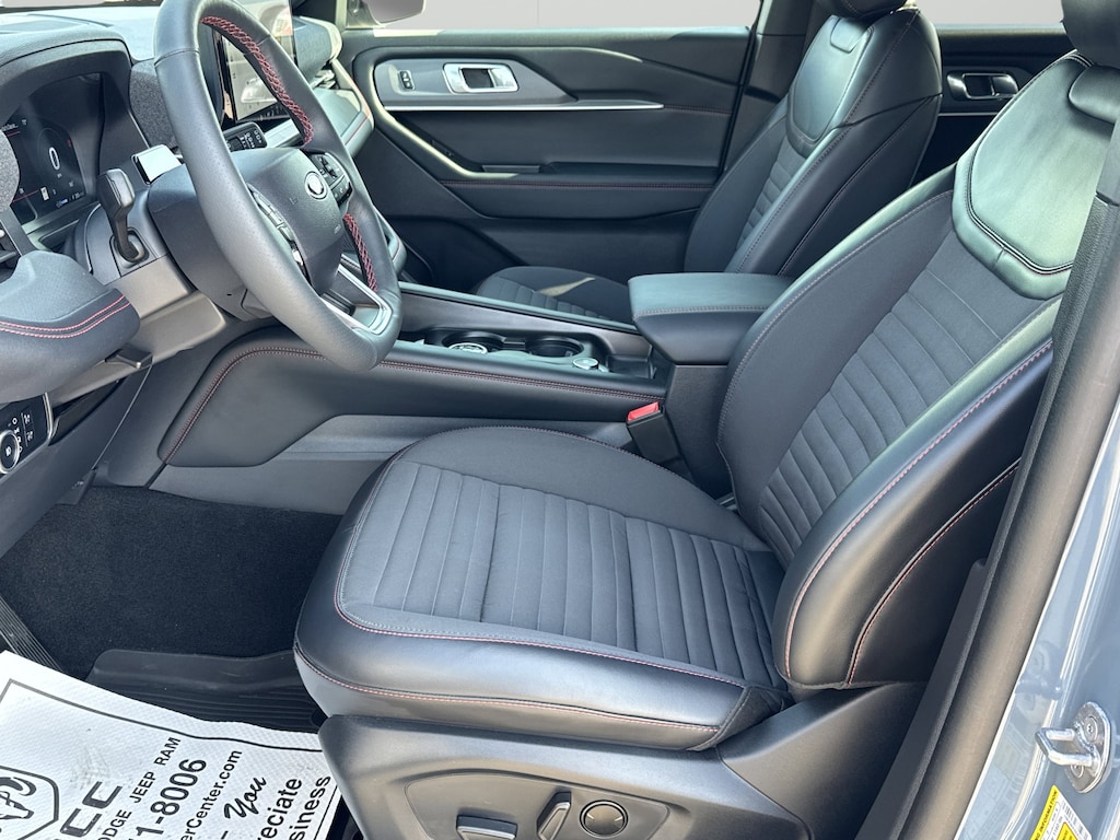 Used 2025 Ford Explorer  SUV