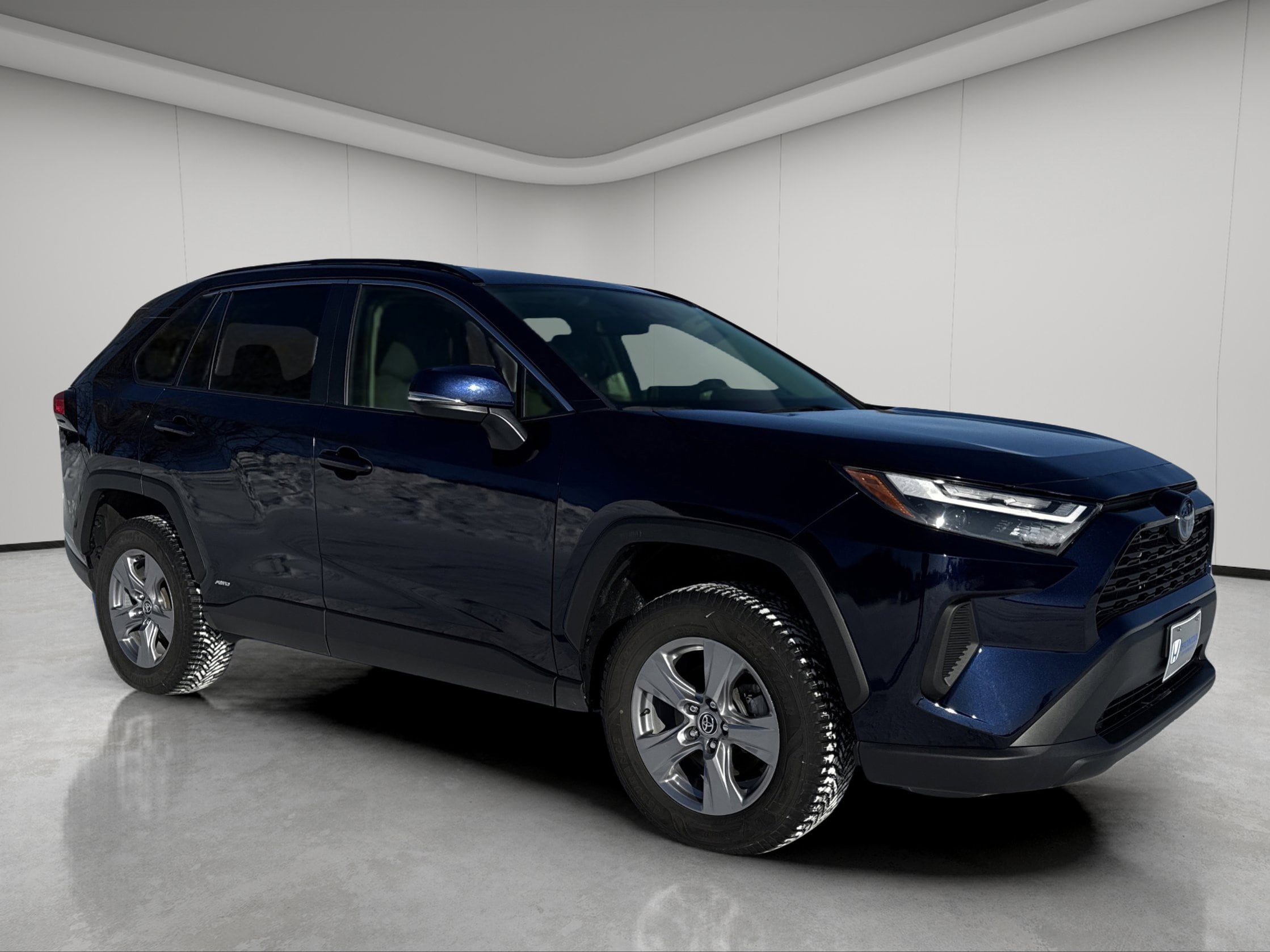 Used 2022 Toyota RAV4 XLE with VIN JTMRWRFV3ND165540 for sale in Bemidji, Minnesota