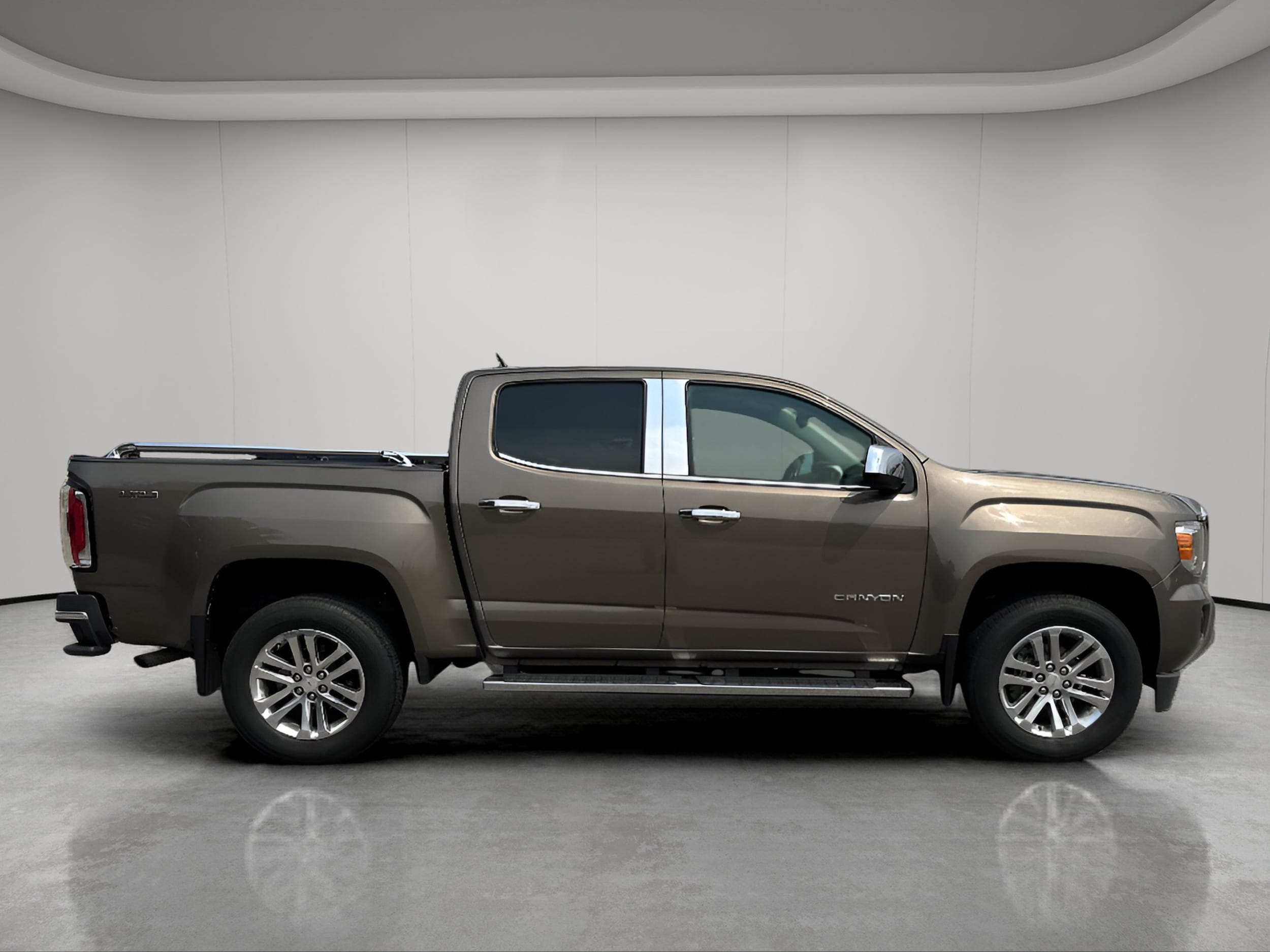 Used 2015 GMC Canyon SLT with VIN 1GTG6CE30F1150758 for sale in Bemidji, Minnesota