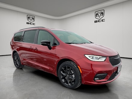 2026 Chrysler Pacifica SELECT AWD Passenger Van