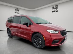 2026 Chrysler Pacifica SELECT AWD Passenger Van