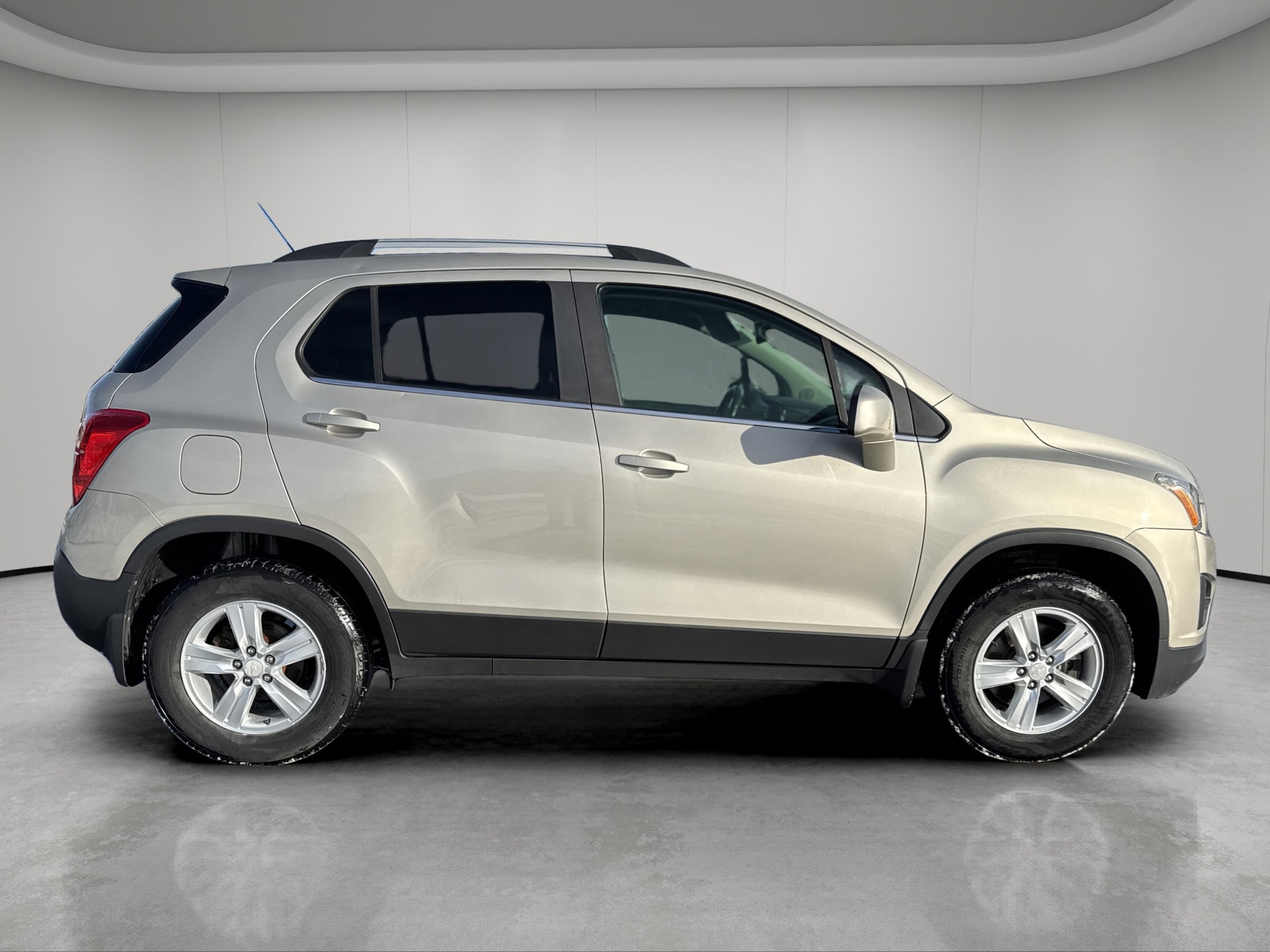 Used 2016 Chevrolet Trax LT with VIN 3GNCJPSB3GL276047 for sale in Bemidji, Minnesota