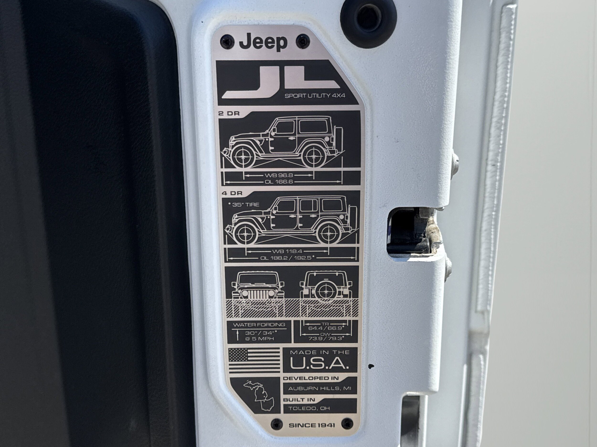 2024 Jeep Wrangler 4-Door Rubicon - Photo 17