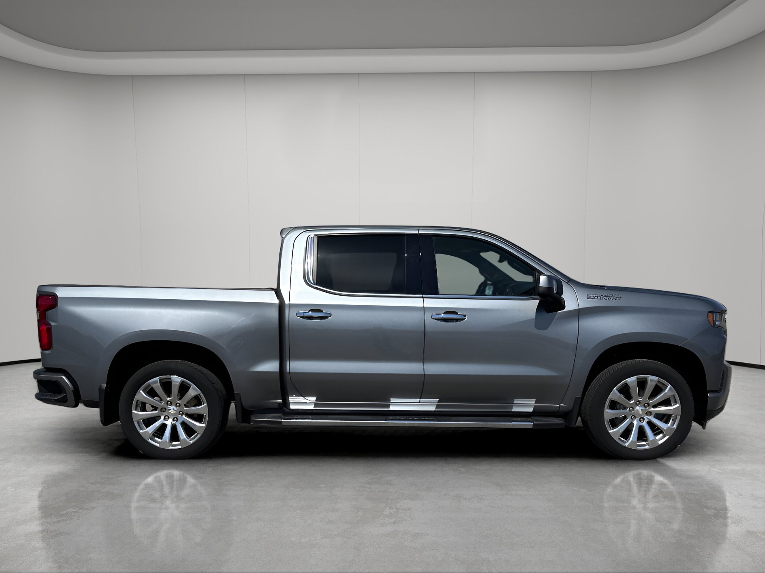 Used 2020 Chevrolet Silverado 1500 High Country with VIN 1GCUYHED2LZ100573 for sale in Bemidji, Minnesota