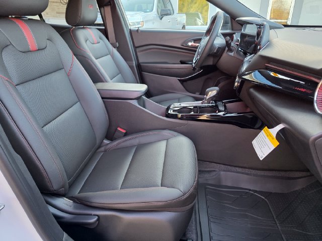 2026 Chevrolet Trax RS - Photo 18