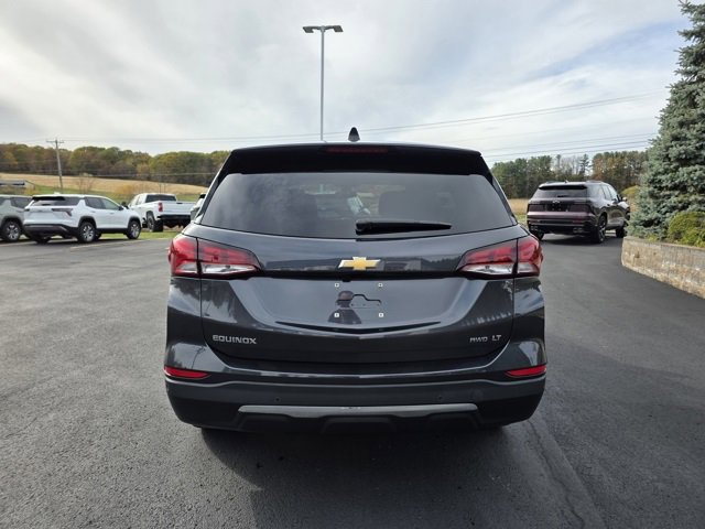 2022 Chevrolet Equinox LT photo 2