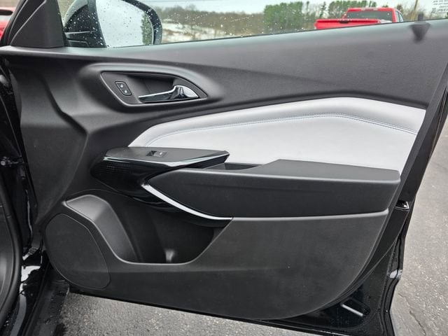 2026 Chevrolet Trax LT - Photo 16